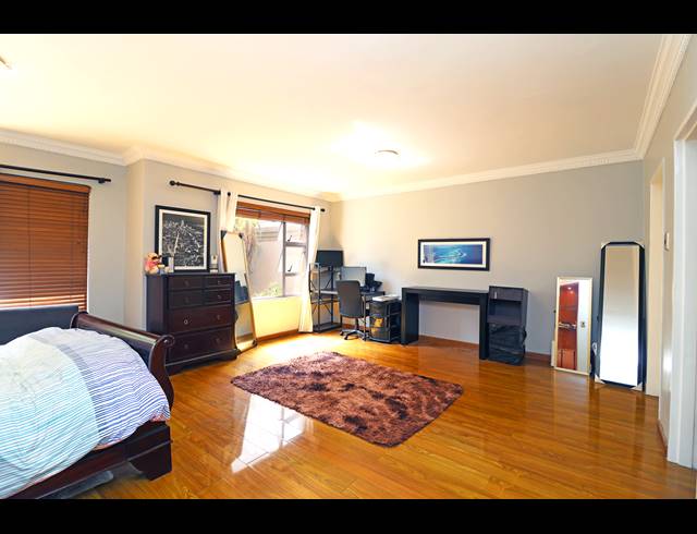 1 BEDROOM APARTMENT FOR SALE IN MORNINGSIDE